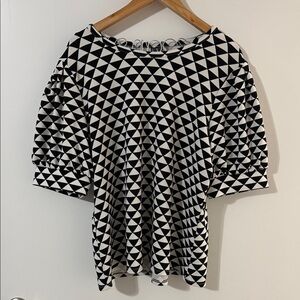 Worthington Black and White Triangle Blouse